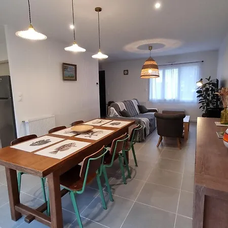 Maison Moderne 6 Pers, Et Internet A 900m, Animaux Acceptes - Fr-1-775-4 Hébergement de vacances Le Tour-du-Parc